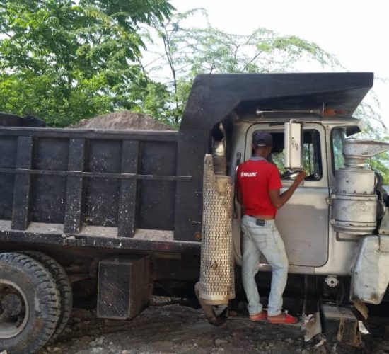 Swap image Vehicles Mack-03